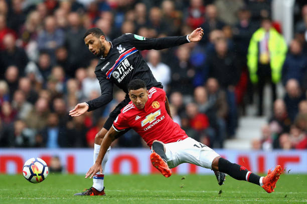 转会市场中 转会市场中