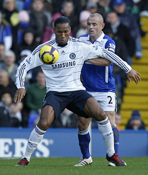 出又近了一 出又近了一